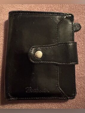 Bostanten Black Leather Snap-Closure Wallet